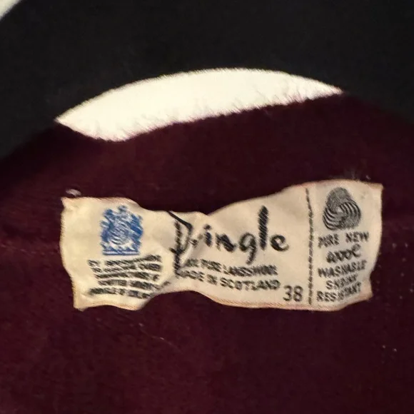 Pringle Deep Red Men's Cardigan Sweater Vintage - Picture 2 of 3